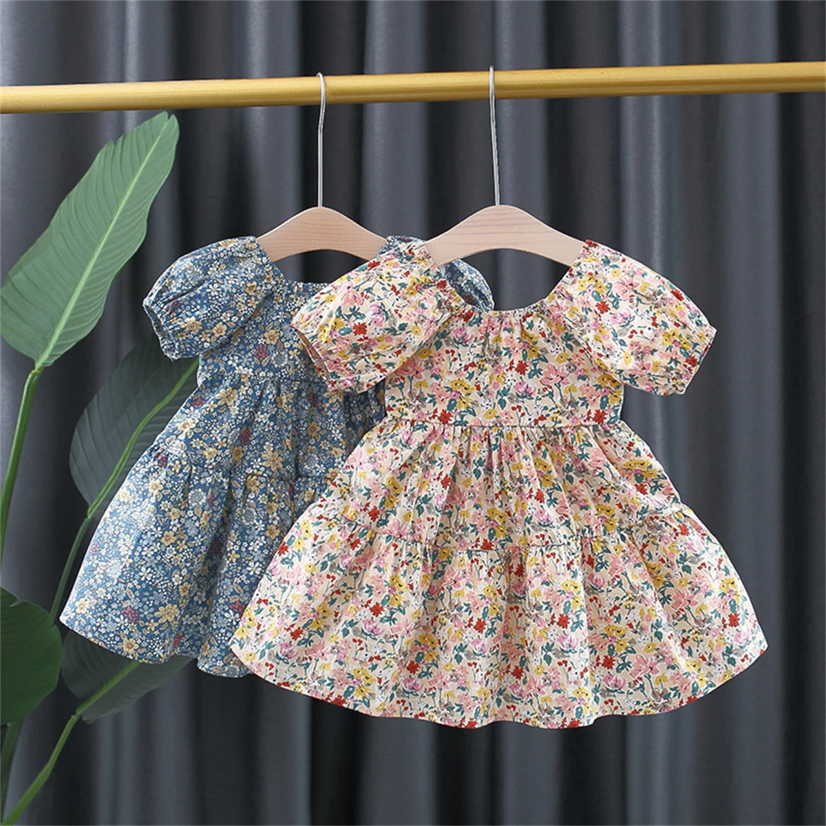 Summer baby dress for girls with floral bubble sleeves tied behind princess dress for children\'s cool clothing