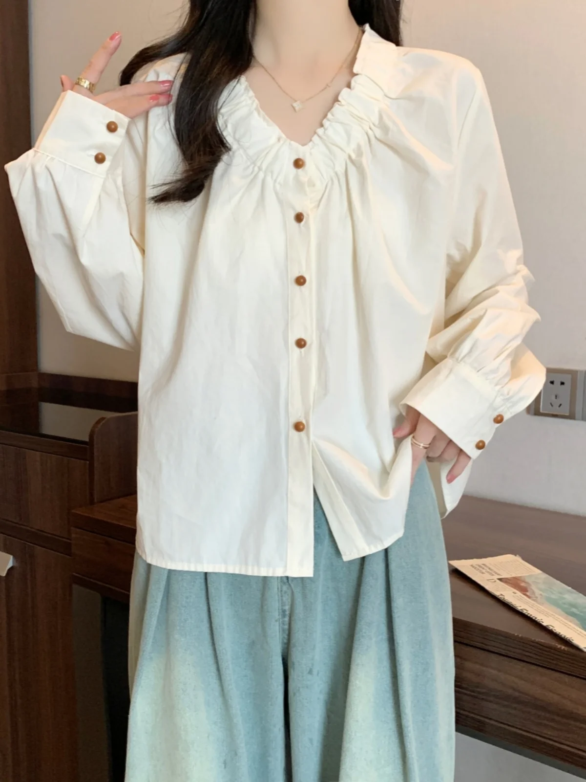 

White Long Sve Loose Women's irt Commute Sle Lazy Faion Autumn Winter High End Feeling Polyester Fiber V Ne Button...