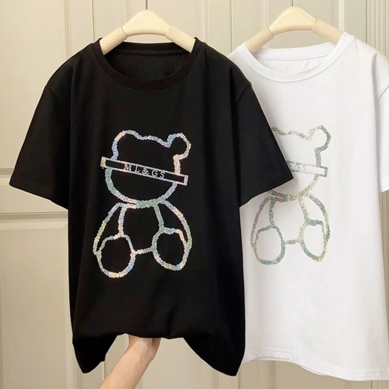 Heavy Industry Hot Drill Bead Short-sleeved T-shirt Female Bear 2022 New Half-sleeved Design Sense Niche Summer Tees