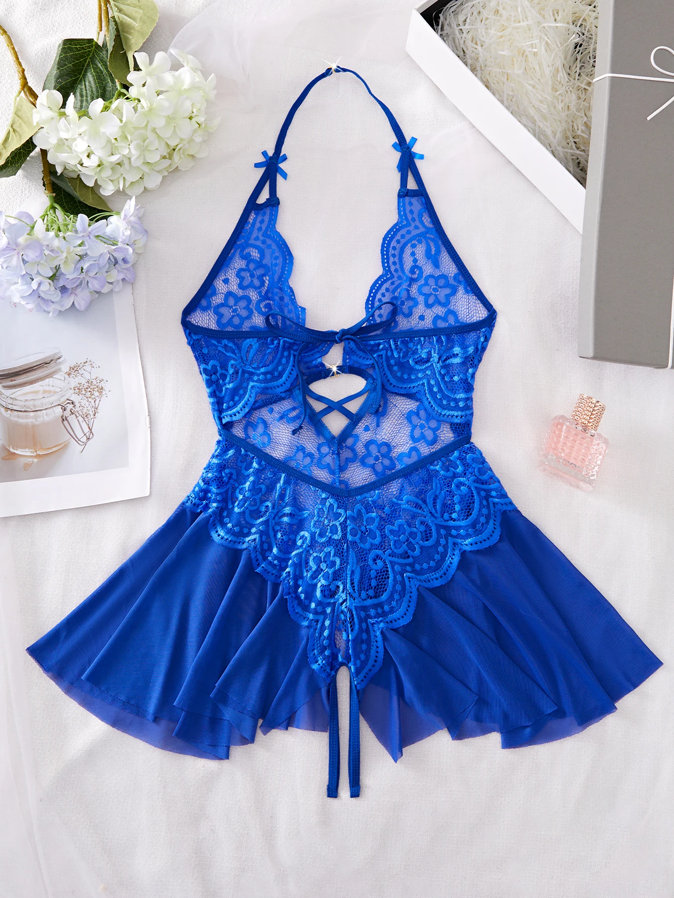 Ultra Seductive Lace Bra Set Bow Sexy Lingerie Deep V Neck Frilly Hem Crotchless Design Women Intimate Apparel