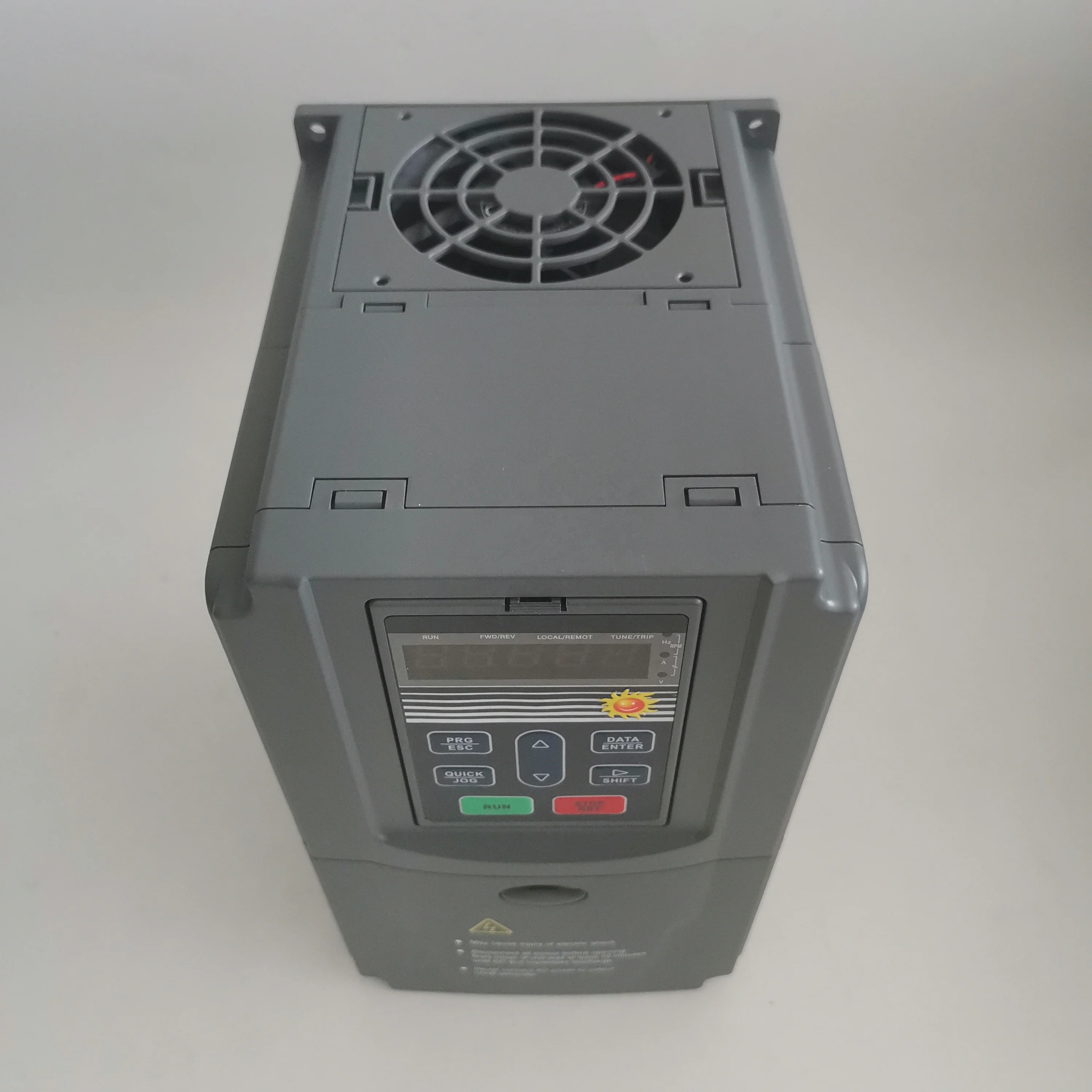 5.5kw Solar Water Pump Inverter 1PH 220V 3PH 380V VFD With MPPT