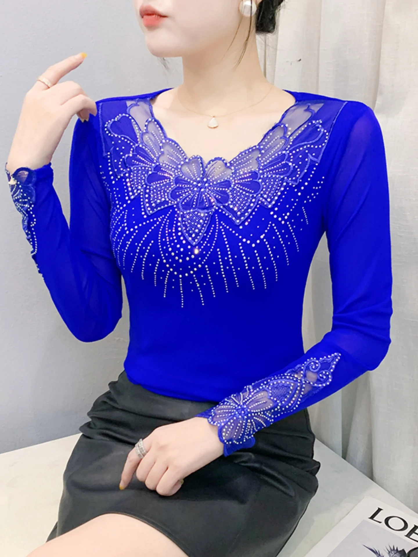 Faionable Heavy-Du Rhinestone Long Sve Women's T-irt Me Upper Body irt European Design Sensation Inner Wear Base...