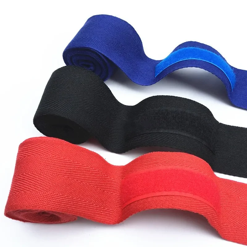 1PCS Cotton Boxing Bandage Wrist Wraps Combat Protect Sport Gloves Kickboxing Muay Thai Training Competition Gloves 2.5M