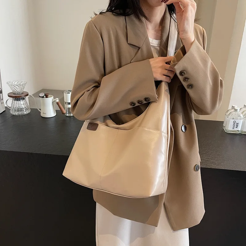 

Casual Commuter Bag Women's 2025 New Large-capacity Tote Bag Women's Messenger Bag Fashionable and Versatile
