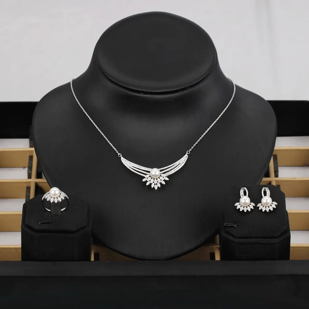 

Trendy Fashion Small 3 PCS Jewelry Set Necklace Earrings Ring Cubic Zirconia Romantic Bridal Wedding Jewellery Clearance Sale