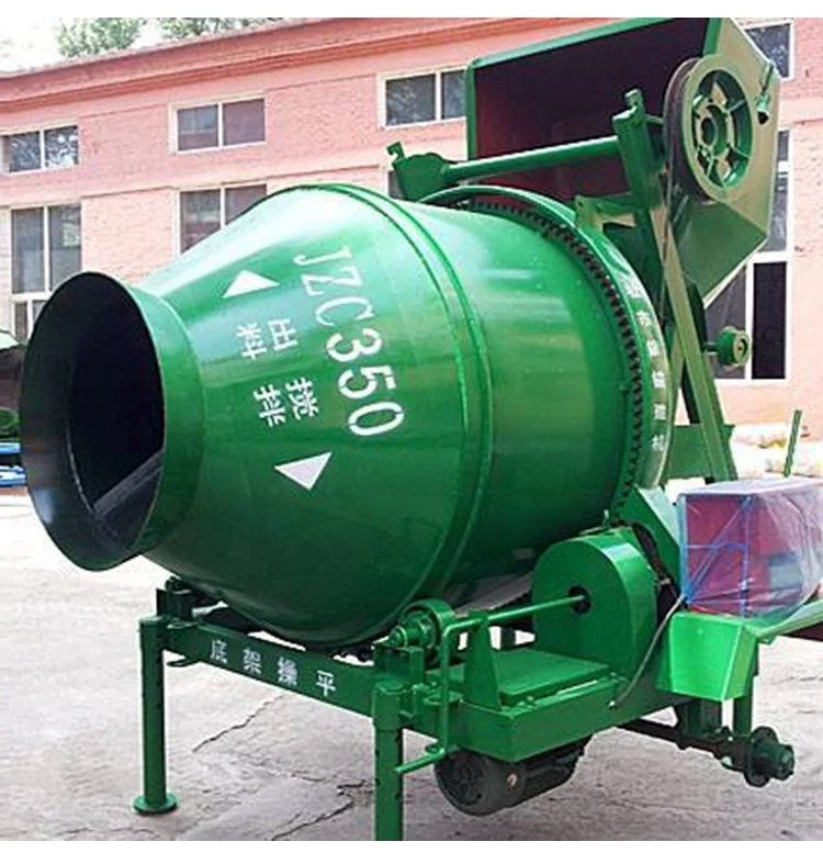 Self Loading Mobile Concrete Mixer Machine With Towable Wheels