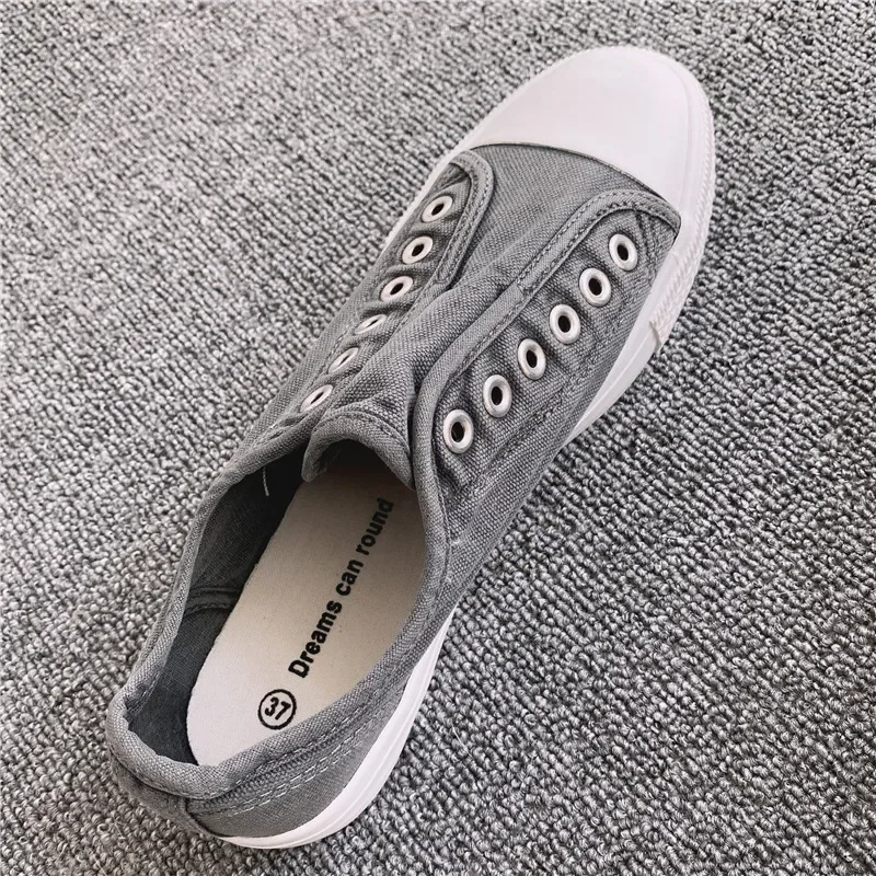 XIHAHA New Fashion Lazy Men Women Loafers Canvas Shoe Old Soft Comfortable Shoes Old Classic Low Cut Couple Woman Sneaker