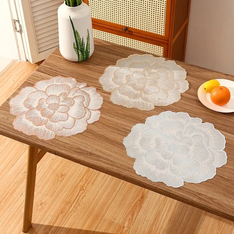 VIKAMA Light Luxury Floral Round Placemats, Water-Absorbing And Heat-Insulating Western Placemats, Table Decoration MATS