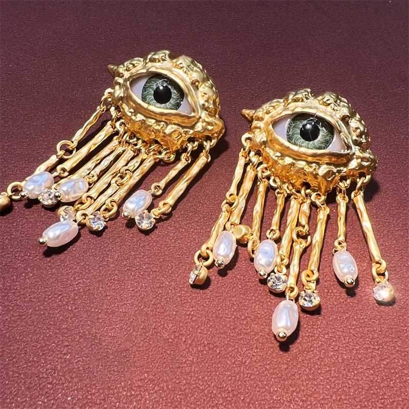 Metal Golde Baroque Pearl Dangle Earring Power Eyes Design Vintage Mid-ancient Jewelry for Women Party Baroque Zircon Stone