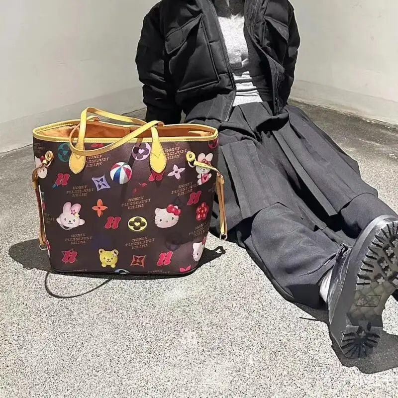 

Sanrio Hello Kitty Tote Large Capacity Handbag Niche Hello Kitty Cute Big Bag Y2K Large Capacity Fashion Retro Girl Tote Big Bag