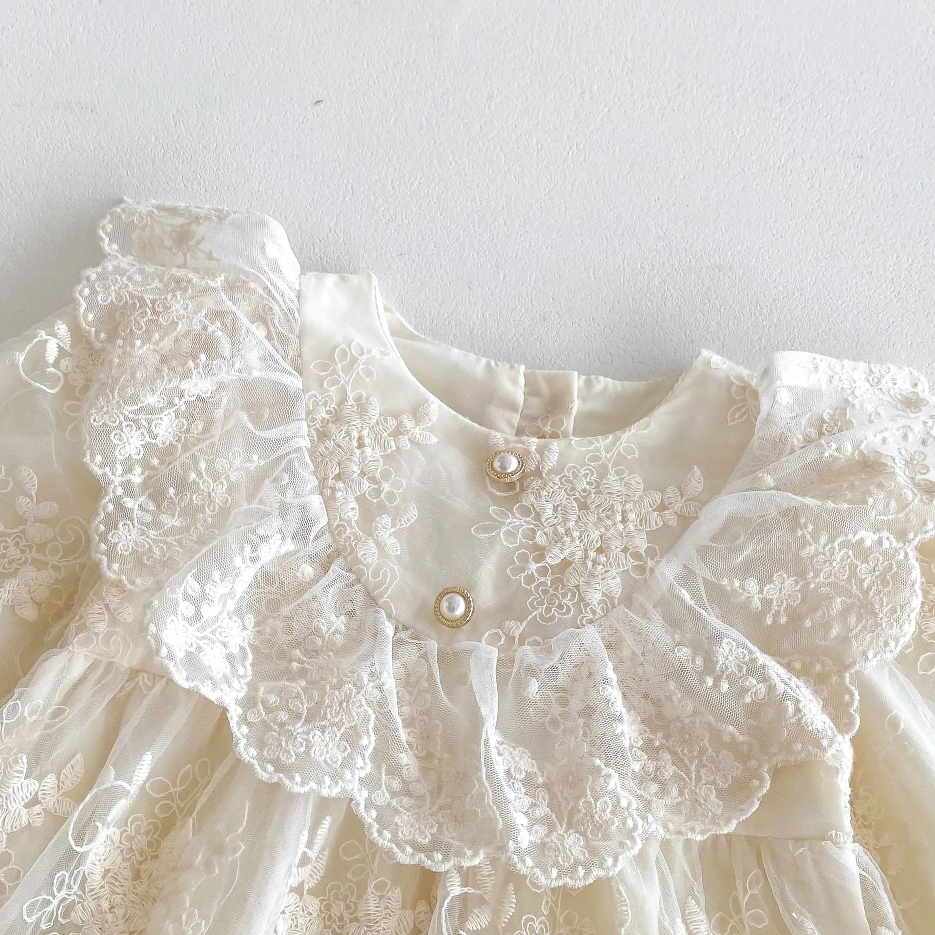 2025 Baby Girl Princess Dress 0-24M Vintage Lace Embroidered Ruffled Collar Romper Dress with Snap Closure Formal Party Dress - Image 3