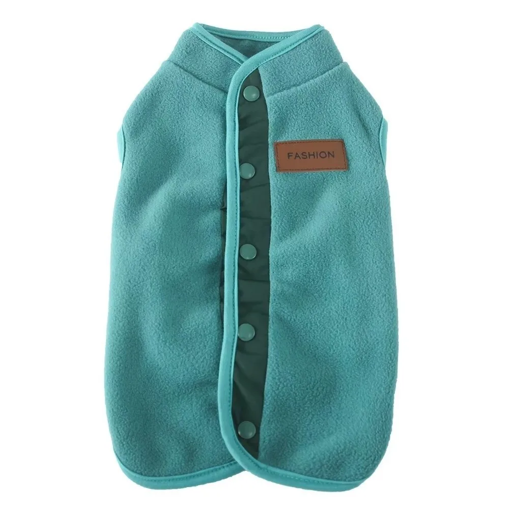 Modischer Fleece-Hundewintermantel mit Knopfverschluss, weiche Hundeweste, einfarbig, dicker, warmer Haustierpullover für Spaziergänge im Freien. – Detail 8