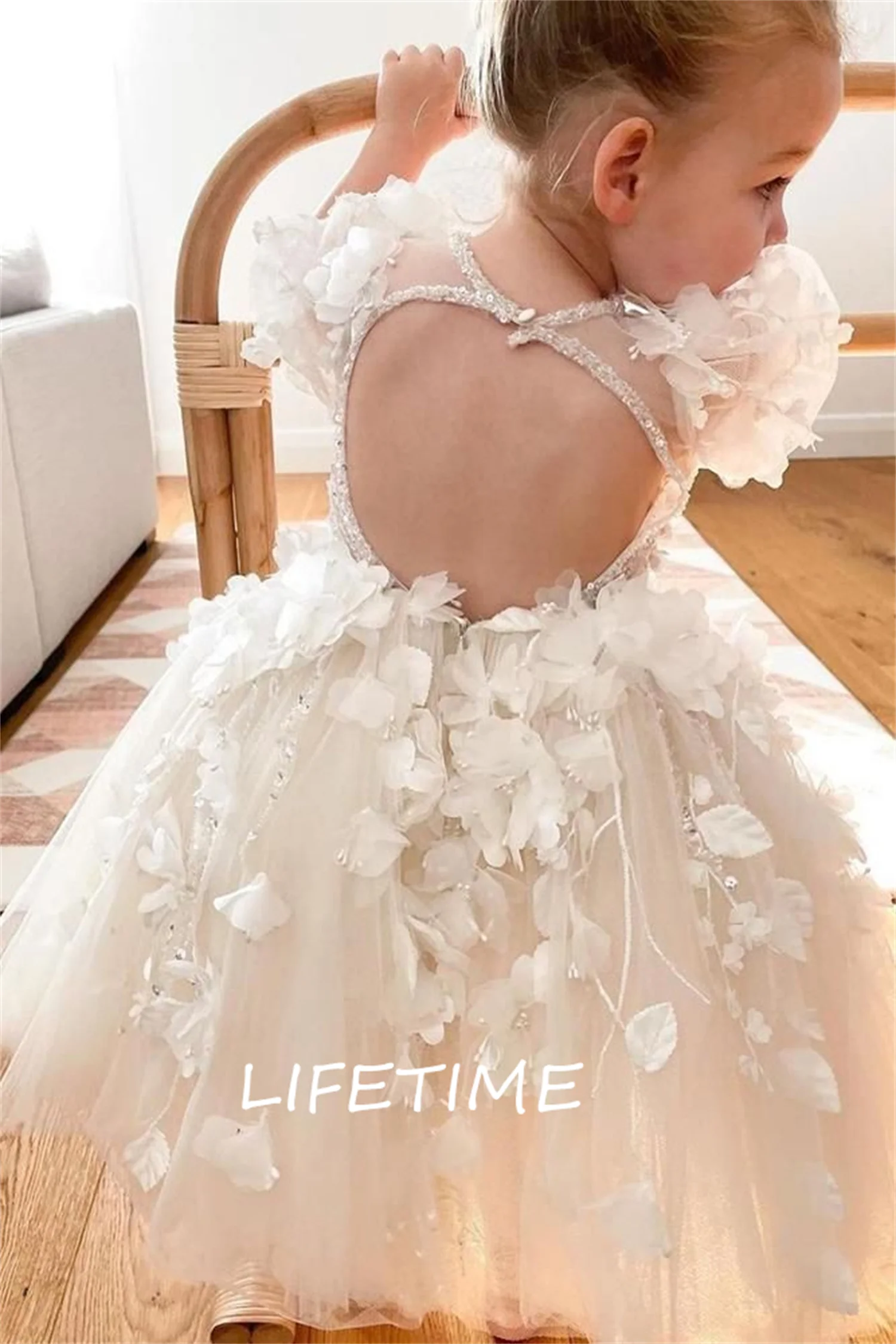 Applique White Flower Girl Dresses Birthday Lace Sweetheart Short Sleeves Ball Gown Knee Length Kids Fluffy Princess Dress 2022