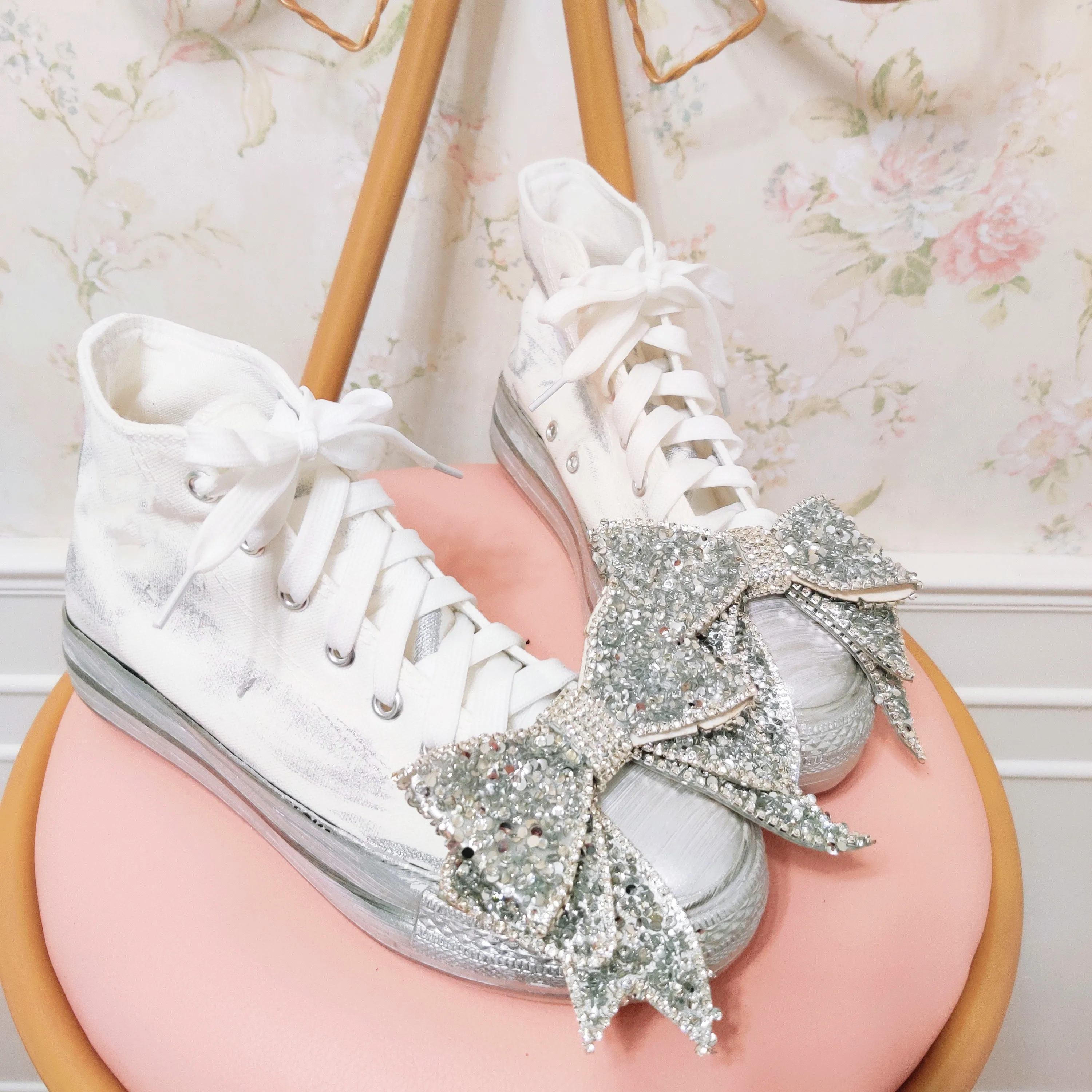 New Old High-top Dirty Shoes 2023 Canvas Shoes High Top Rhinestone Bow European Goods Tide Lace-up Soft Sister Shoes