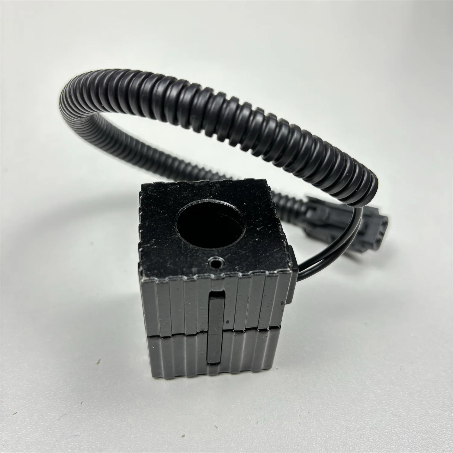 Nueva bobina de válvula solenoide de alta calidad 12V 24V 60033545