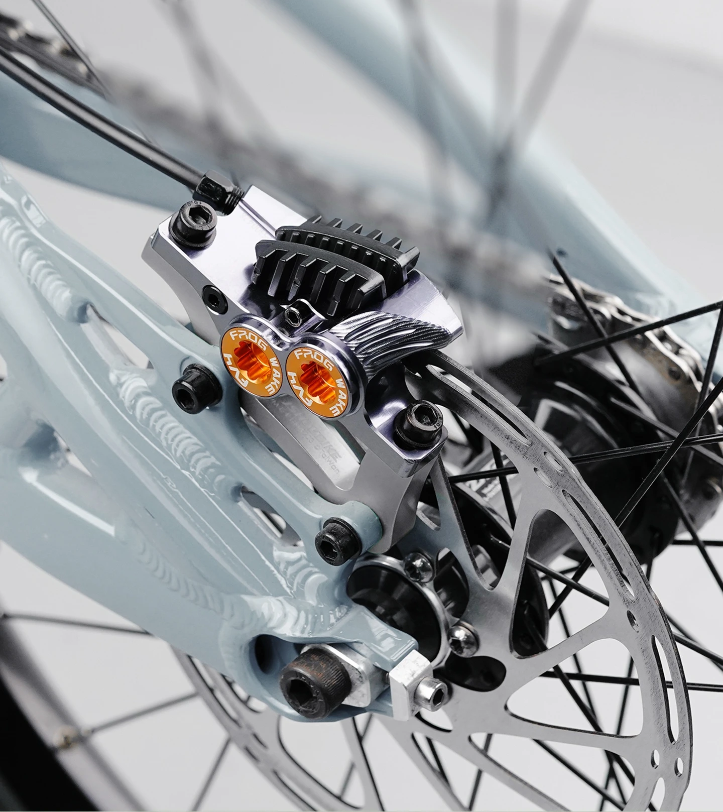 FROG WAKE F-PRO Gold / Silber / Grau / Schwarz 4-Kolben Hydraulisches Scheibenbremsen-Kit Split-Typ für SURRON LIGHT BEE, MTB, Motorrad – Detail 19