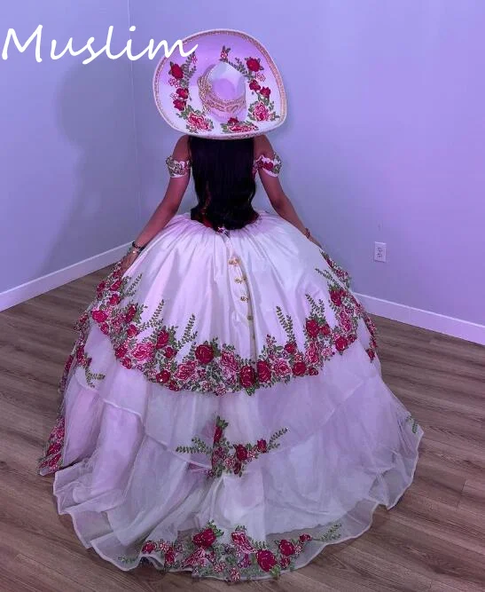 فساتين Quinceanera بيضاء مكسيكية 2023 مع زهور جميلة XV Vestido De 15 Quinceañera خمر شارو حفلة عيد ميلاد حفلة موسيقية