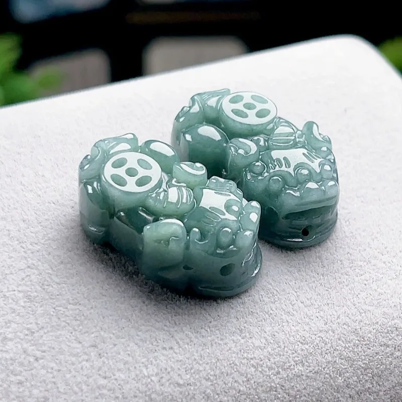 Burmese Emerald Jade Blue Water Auspicious Beast Pixiu Pendant Jadeite Amulets Fashion Retro Natural Jewelry Gifts for Men Women