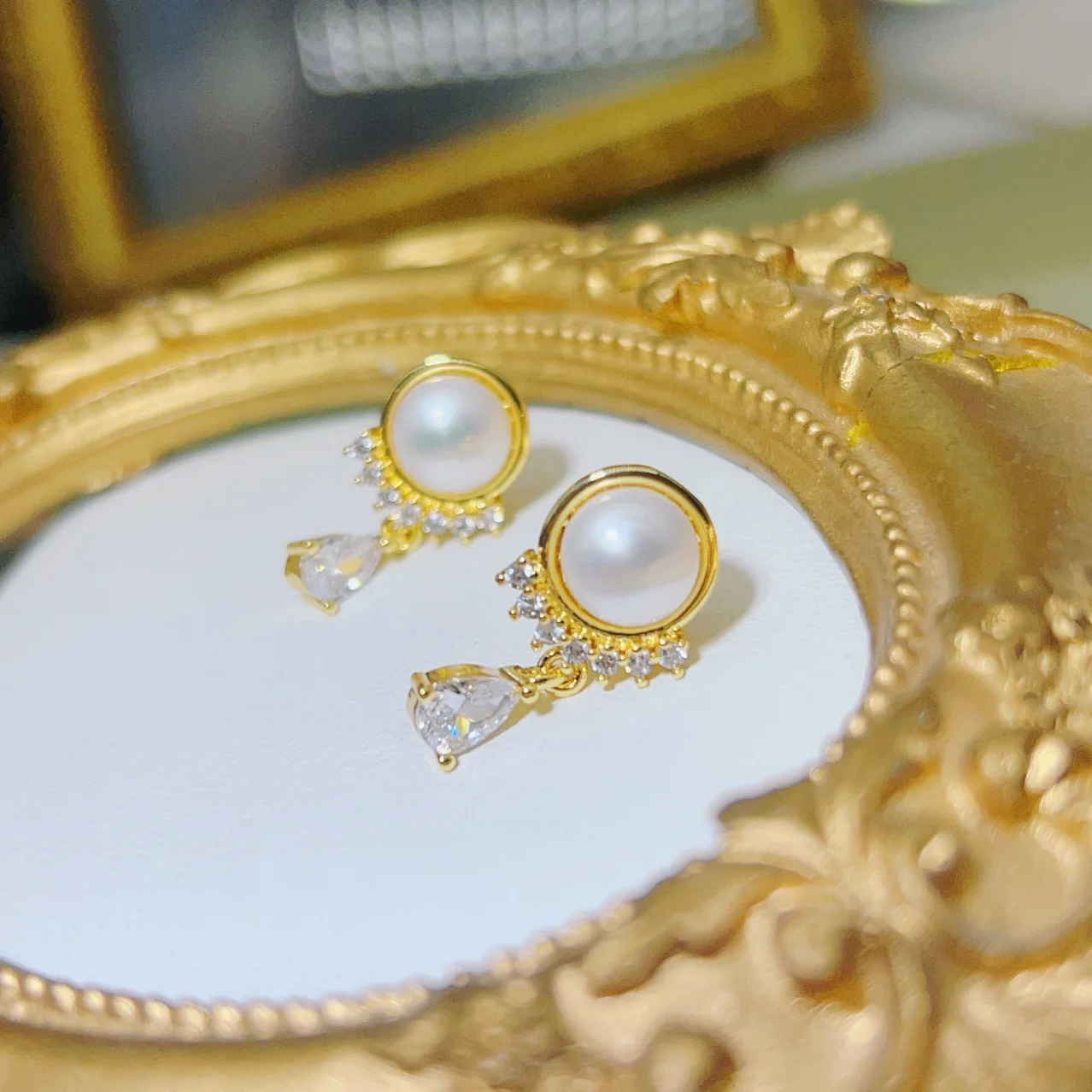 

Fashionable Vintage S925 Silver Pin Exquisite Shiny Zircon Pearl Earrings for Girls Fairy Delicate Water Drop Fresh Earrings