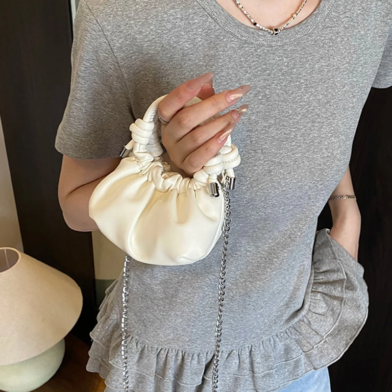 Borsa quadrata piccola portatile in stile coreano da donna Catene moda estiva Borsa a tracolla con rossetto Pochette da festa in morbida pelle