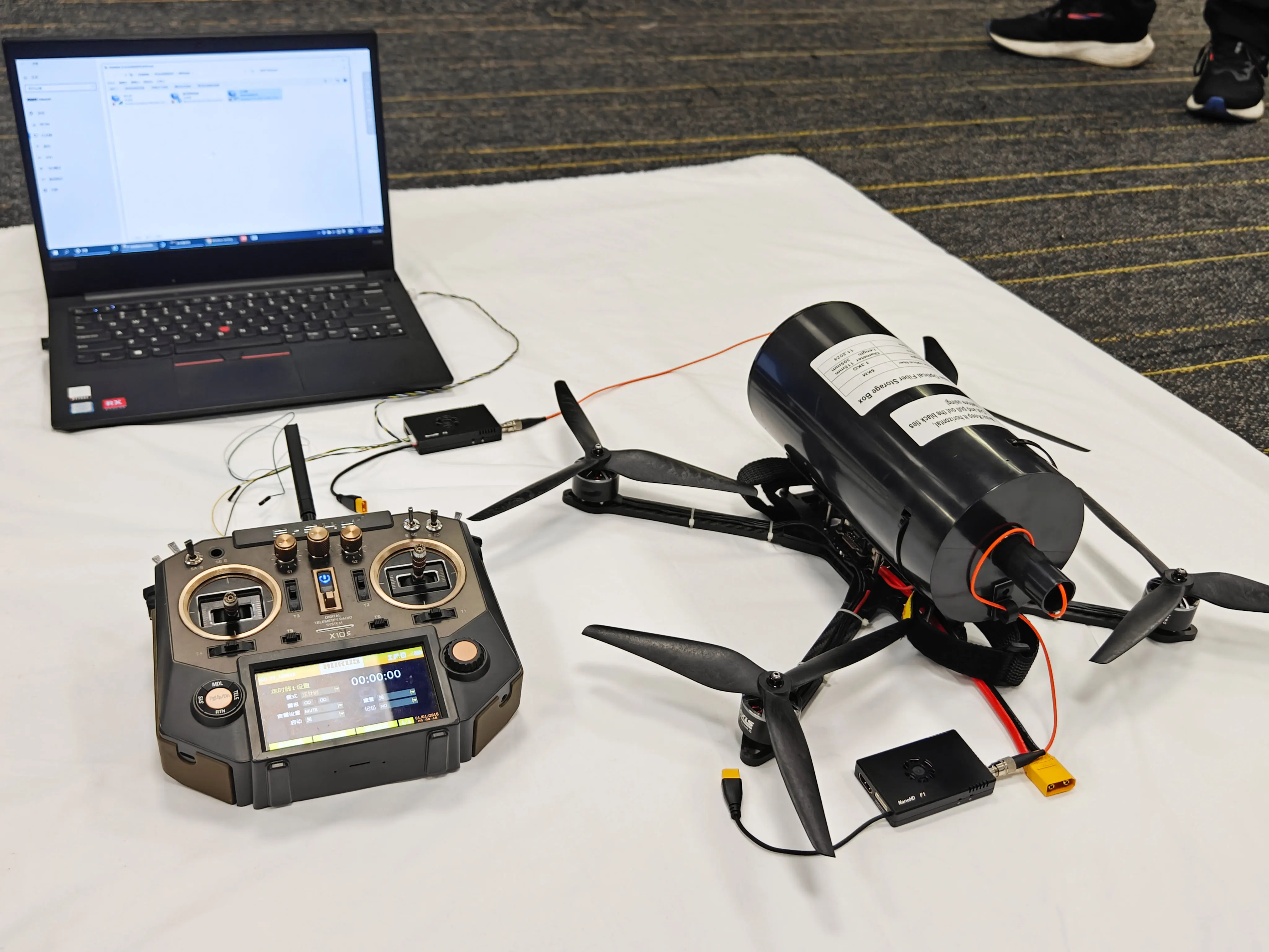 وحدة نقل فيديو بيانات الألياف الضوئية 20 كجم لمسافات طويلة جدًا وتأخير منخفض 0.3 مللي متر ألياف بصرية أحادية الوضع مع واجهة FC