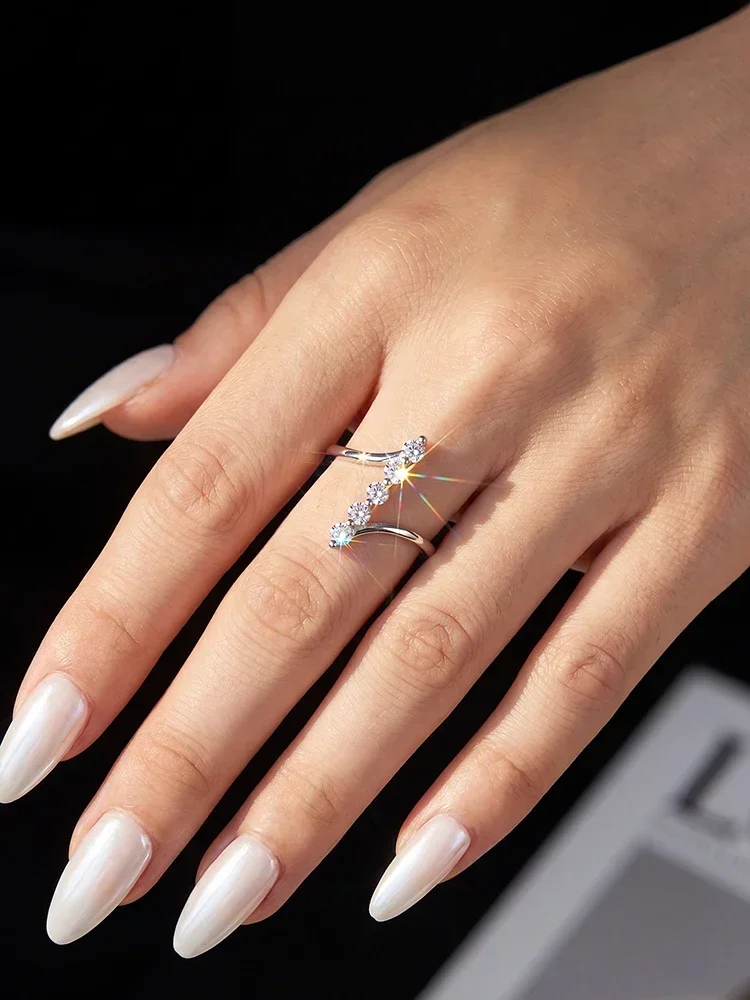 925 Sterling Silber Echte Runde Moissanit-Diamant Gedrehte Ringe für Frauen Jubiläum Hochzeit Hochwertige Feine Schmuckstücke – Detail 4