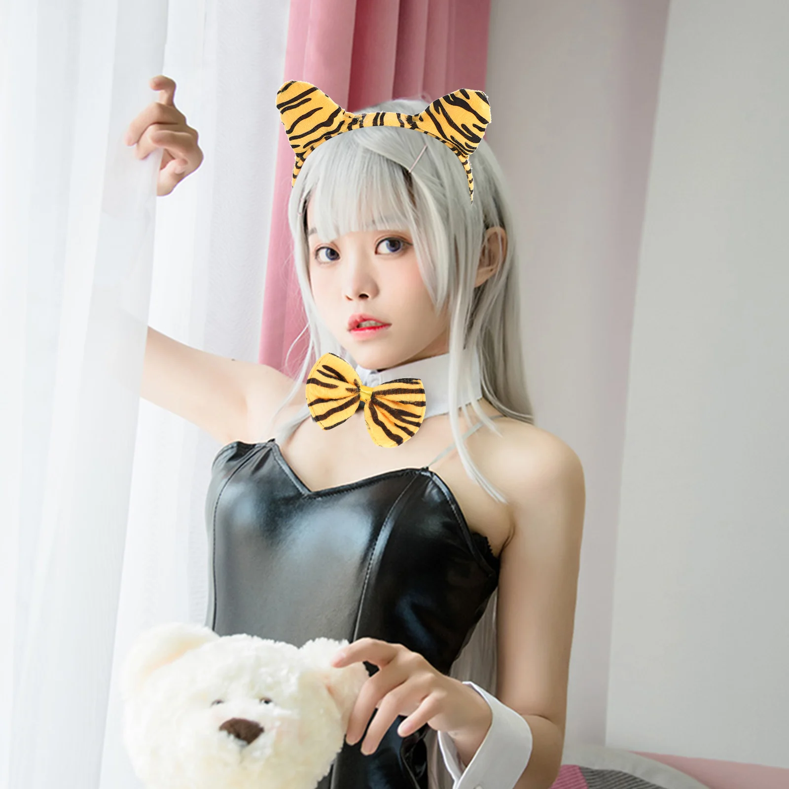 

4pcs Animal Costume Set for Kids Cartoon Cosplay Suit Party Halloween Christmas Gift Headband Bow Tie Tail Tiger Leopard