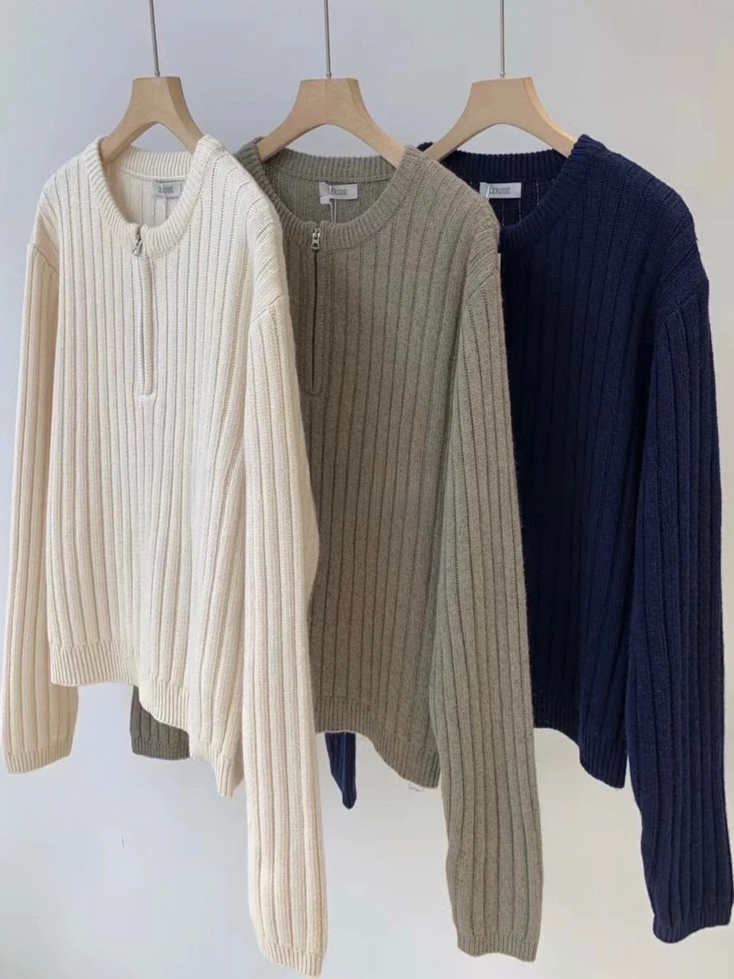 

LEROBE Korean Style Women's Knitted Woolen Sweater Coat with Zipper round Neck Spring Autumn Season Long Sleeve Warmth