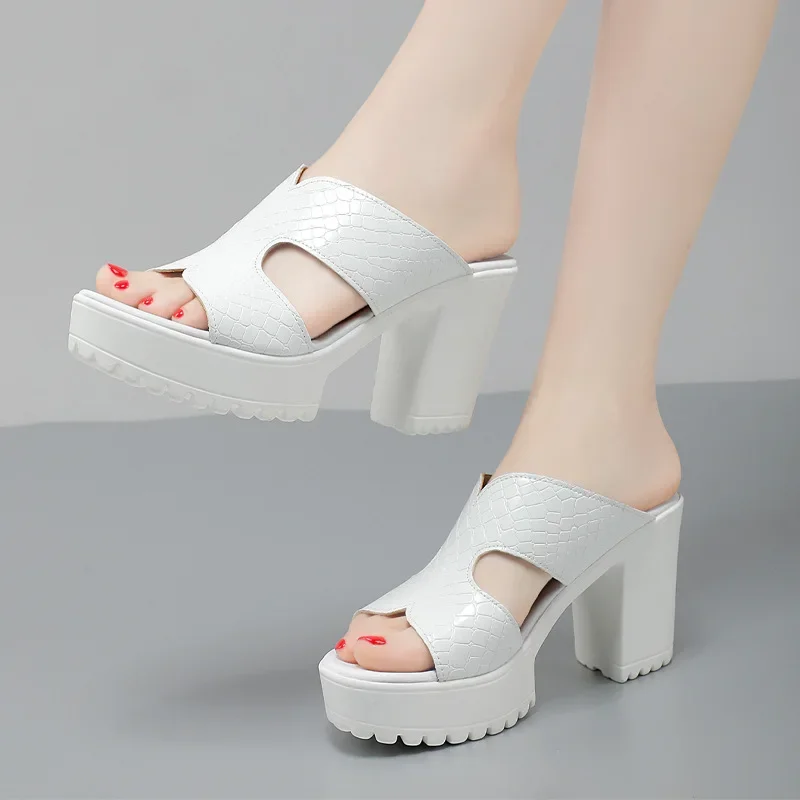

Size 32-43 Fashion Patent Leather Platform Slippers for Women 2025 Summer Thick High Heel Sandals Woman Outdoor Peep Toe Shoes
