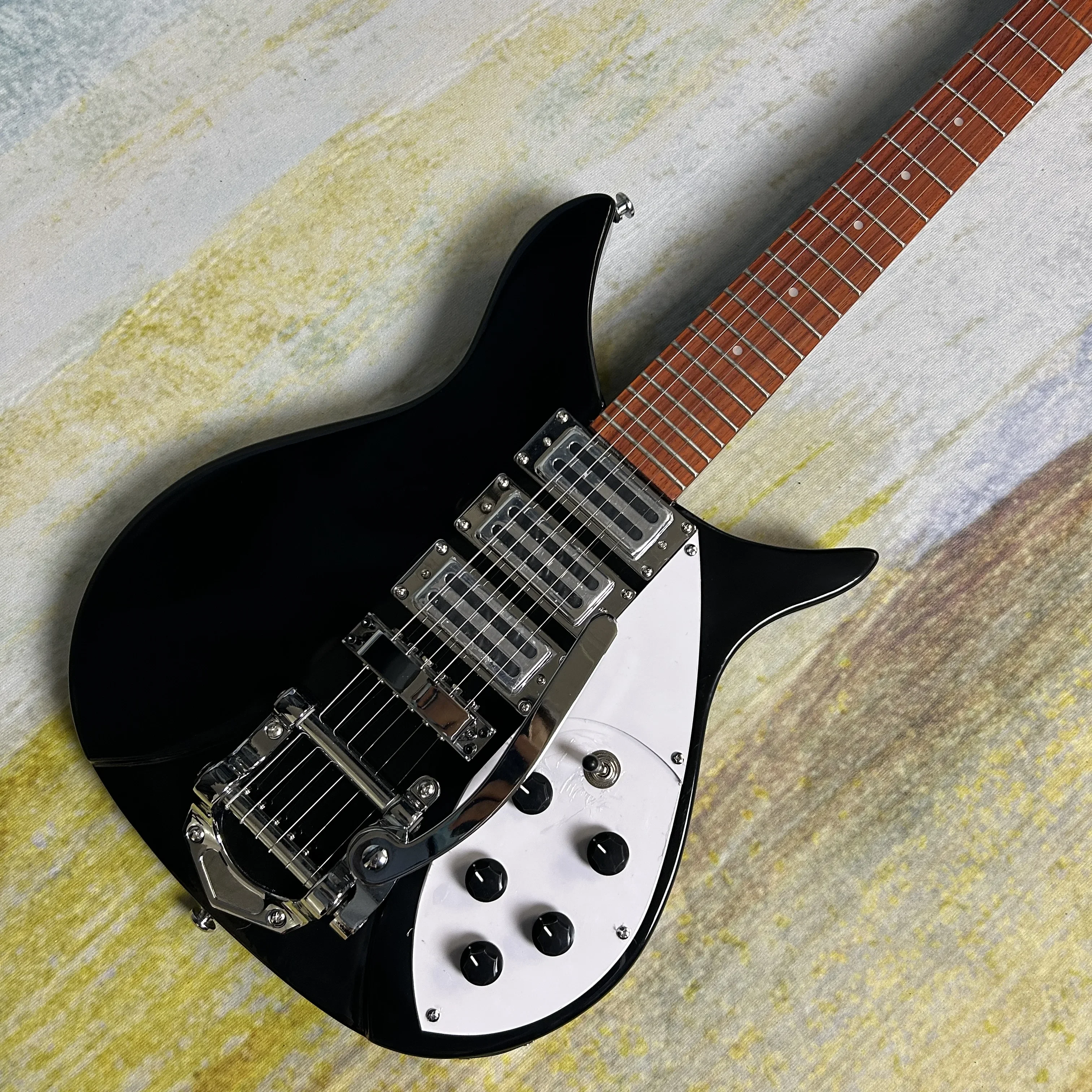 

Rickenbacker 325 Electric Guitar, Tremolo System Bridge, Black Color, Rosewood Fretboard, Basswood Body, Free Ship