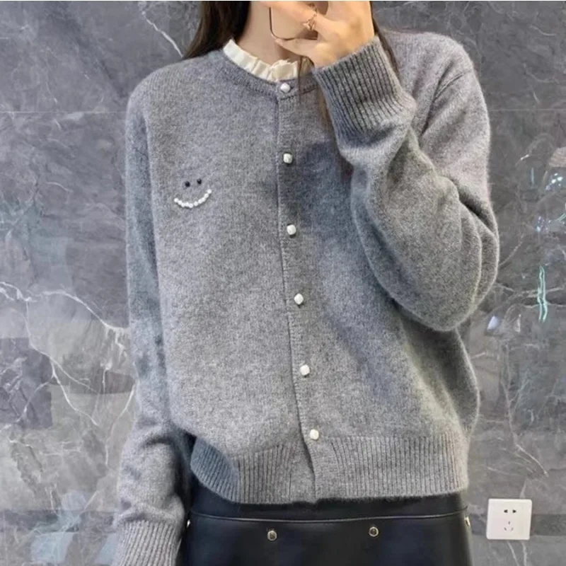 

Women's Cropped Cardigan Sweaters Female Black White Short Sweater V Neck Single Breasted Sweater Woman Knitted Cardigan Z508