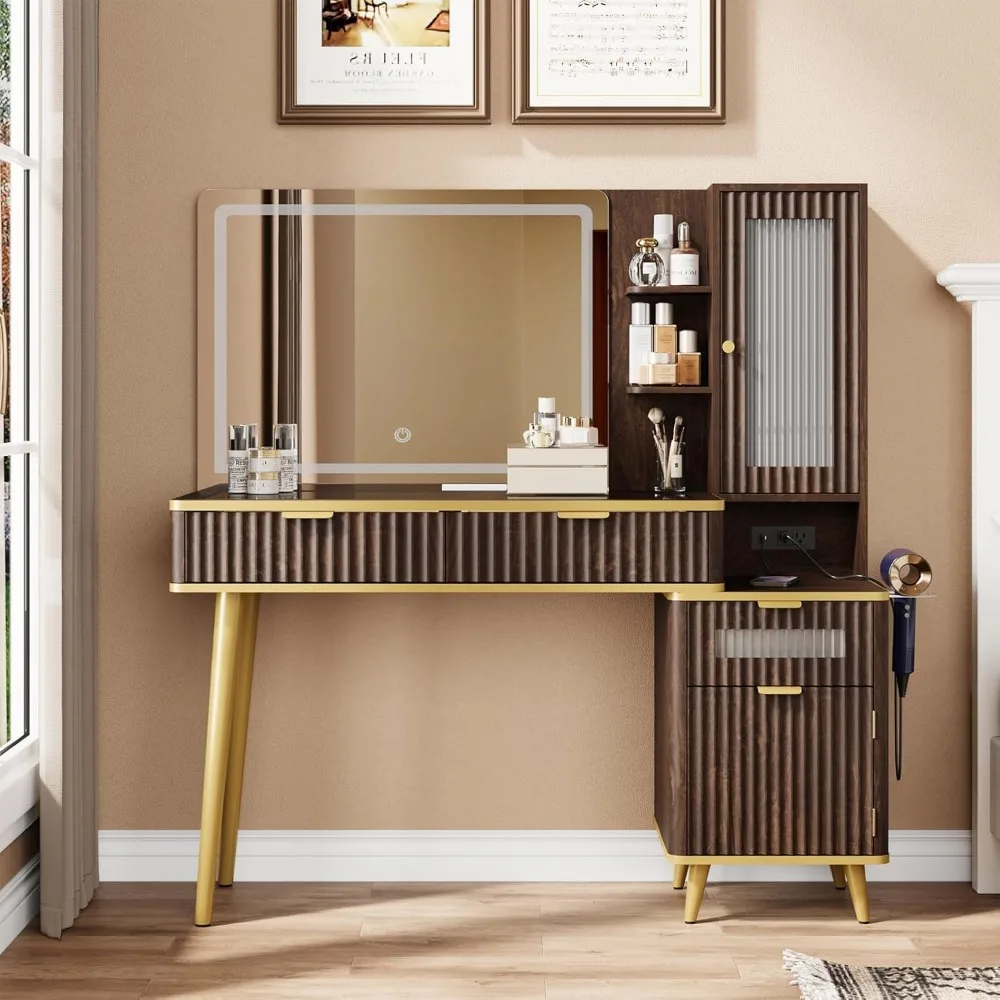 モダンなガラス天板の化粧台、フルーテッドデザイン、LED照明付きミラー、充電ステーション付き