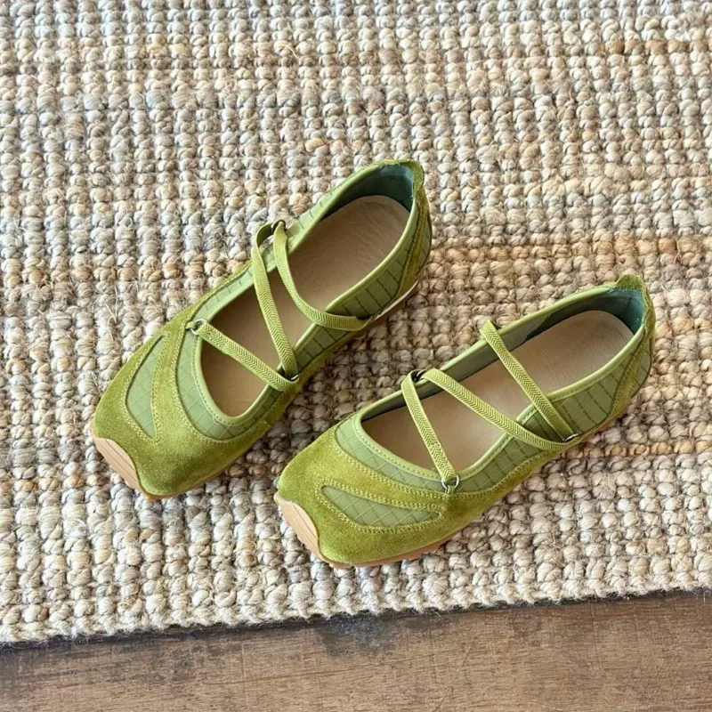 Vintage Cross-Strap Mary Jane Schuhe für Damen 2026 Neu Eckige Spitze Flacher Mund Weichsohlige Ballerinas