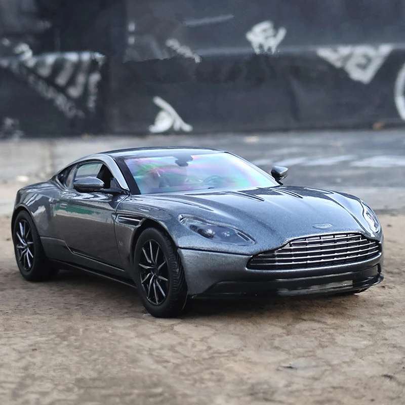 1:24 AstonMartin DB11 Alloy Sports Car Model Diecast & Toy Vehicles Metal Racing Car Model Collection High Simulation Gifts