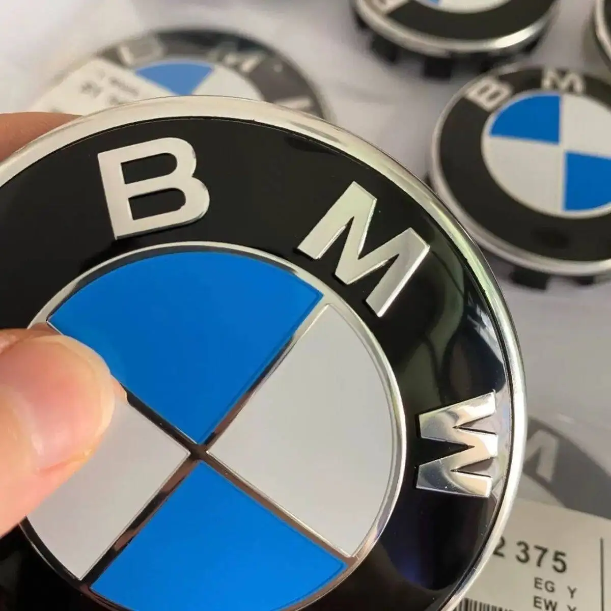 82mm 74mm ABS Hood Trunk Emblem Badge 2-Pin Replacement For BMW E46 E90 F30 F10 E60 X3 X5 1 3 5 7 Series Auto Tuning Accessory view 3