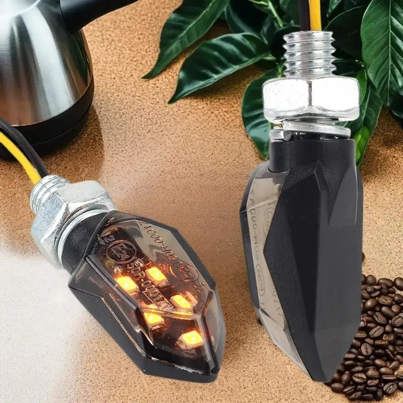 ضوء إشارة الانعطاف LED للدراجة النارية: فائق السطوع، استخدام عالمي، حجم صغير، أضواء مؤشر كهرمان