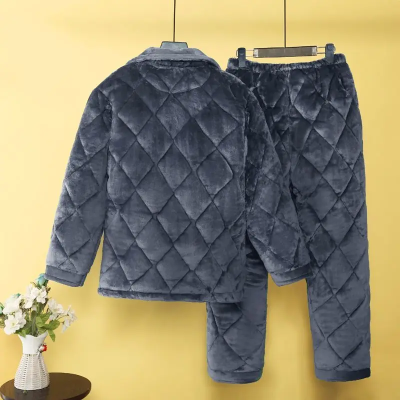 

2025 New Cotton Pajamas Winter Three-Layer Thickened Fleece Lined Coral Velvet Quilted Men's Homewear Set