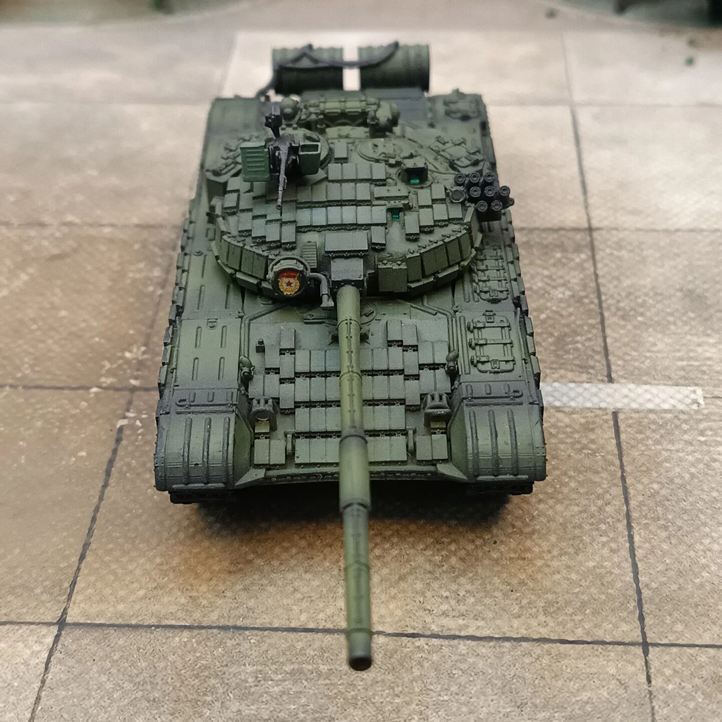 1/72 Russian T-72B1 Tank, Hand-Painted Finished Model Decorative Ornament (Ships in 5-6 Days) view 2