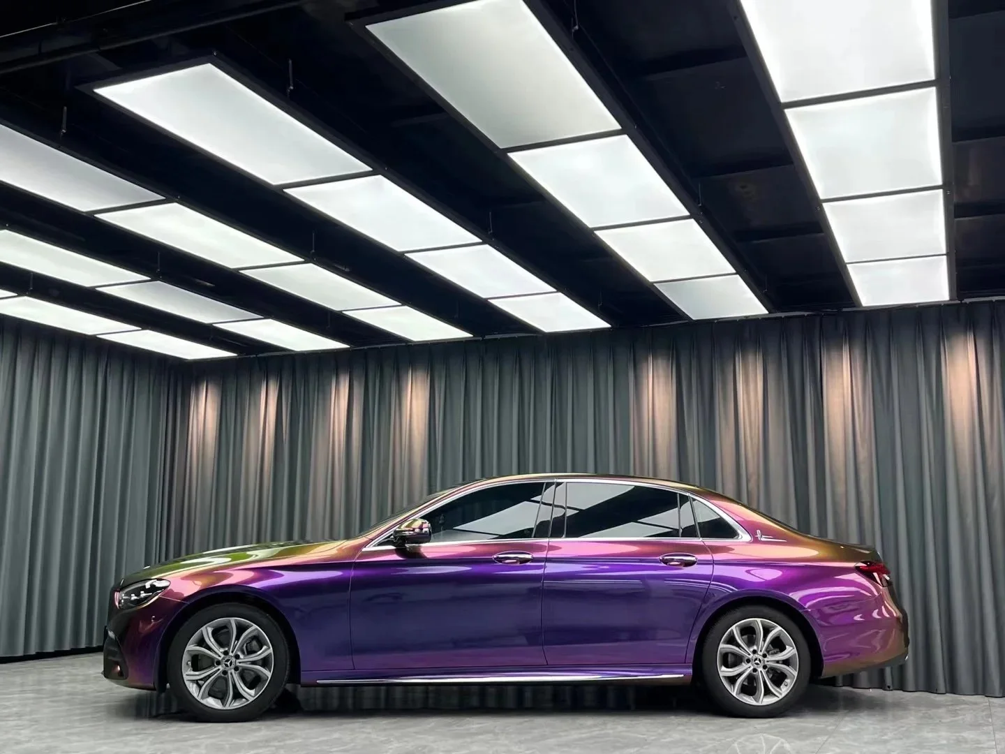 유로마스터 고급 저점착 접착제 PET 라이너 슈퍼 글로스 라이트 그레이 자동차 랩 비닐 풀 바디 컬러 체인지 필름