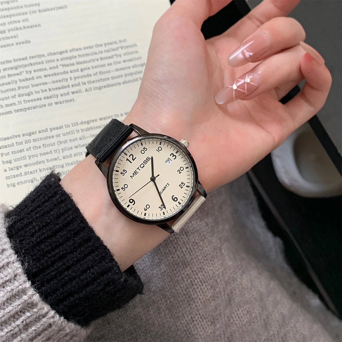 

MIQI Color Blocked Canvas Disc Digital Watch for Women Advanced Silent Korean Exam Nylon Strap Watch for Women Cute Sporty Style