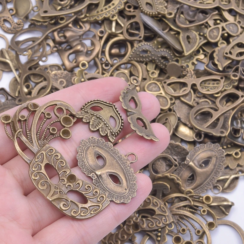 Personality Retro Mask Glasses Charms For Jewelry Making Supplies Bronze Random Mix Materials To Make Earrings Keychain Breloque