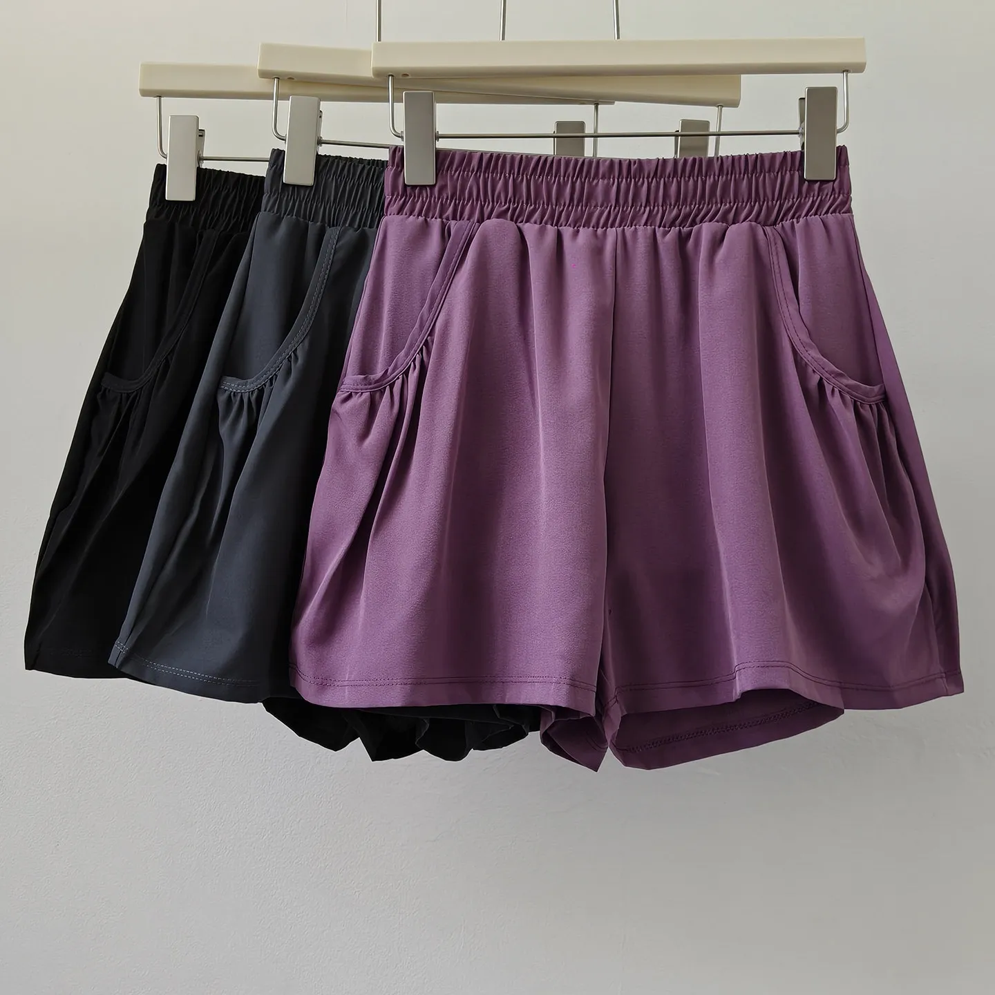 Yoga-Shorts für Damen, Hochgeschnittene Schlankmachende Sport-Gym-Dreiviertelhose, Atmungsaktive Schnelltrocknende Lauf- und Trainings-Fitness-Shorts – Detail 1