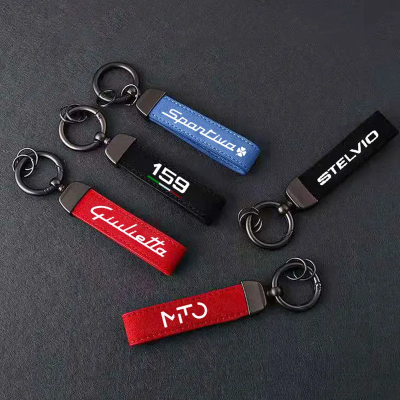 Car Key Leather Carbon Keychain Key Chain Rings For Alfa Romeo Giulia Giulietta 159 156 MITO Stelvio 147 Sportiva Accessories