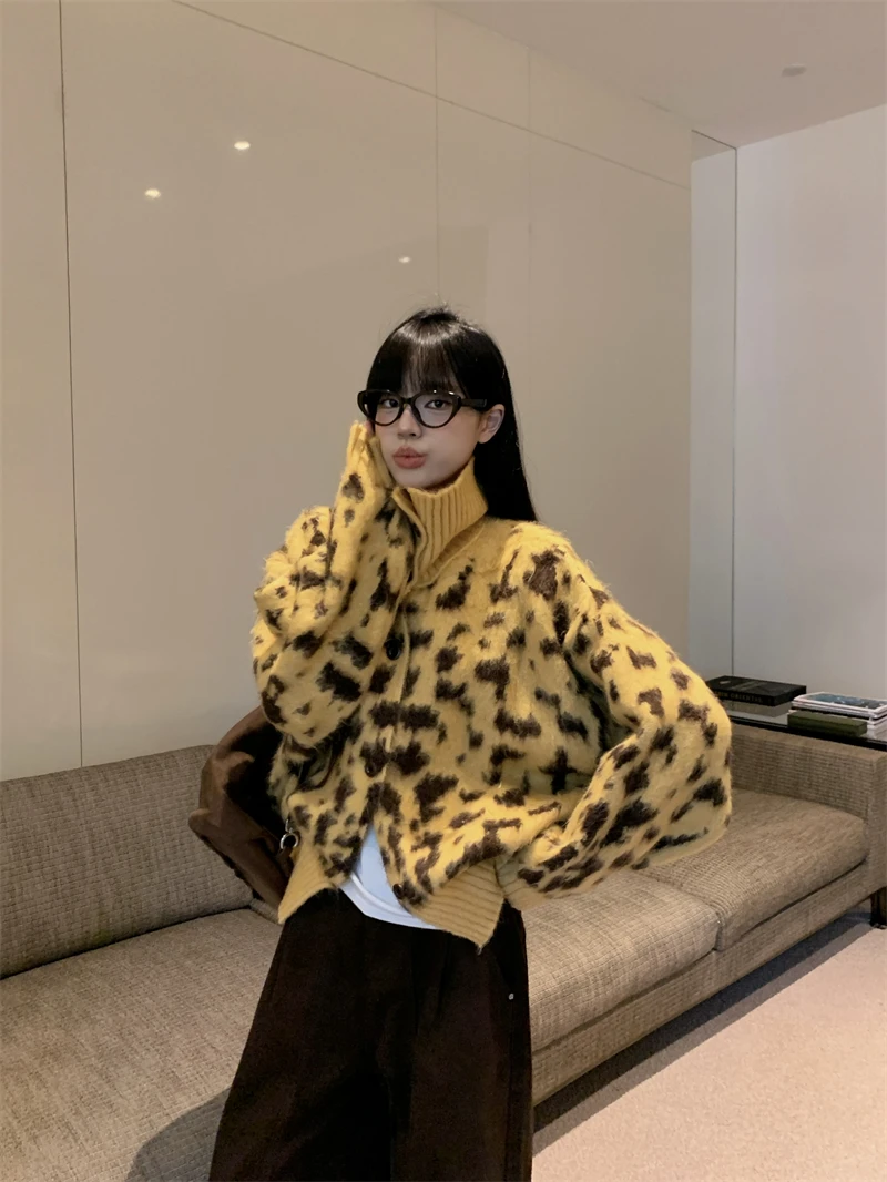 

Осень-зима, новая женская водолазка с леопардовым принтом, свитер, кардиган, однобортное свободное вязаное пальто в корейском стиле