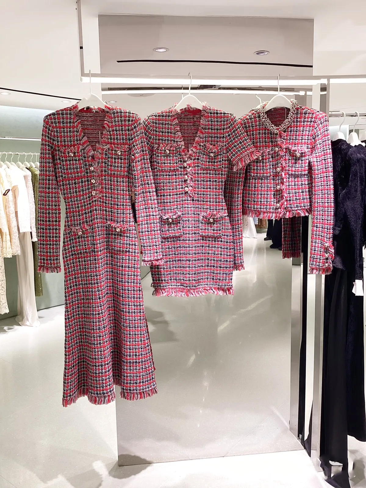 Elegant Red Plaid Fringed Knitted Short Skirt A-Line Dress V-Neck High-End Version City Commute Casual Wear for Ladies