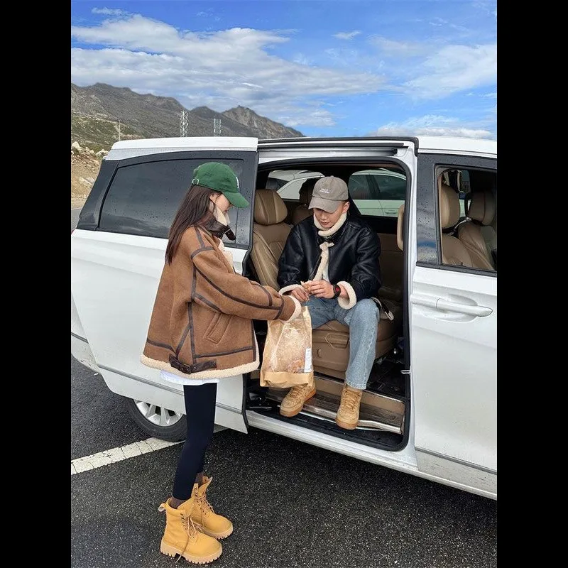 เสื้อโค้ทหนังแท้บุขนสำหรับผู้หญิง ไซส์เล็ก รุ่นใหม่ สำหรับฤดูใบไม้ร่วงและฤดูหนาว ให้ความรู้สึกหรูหรา