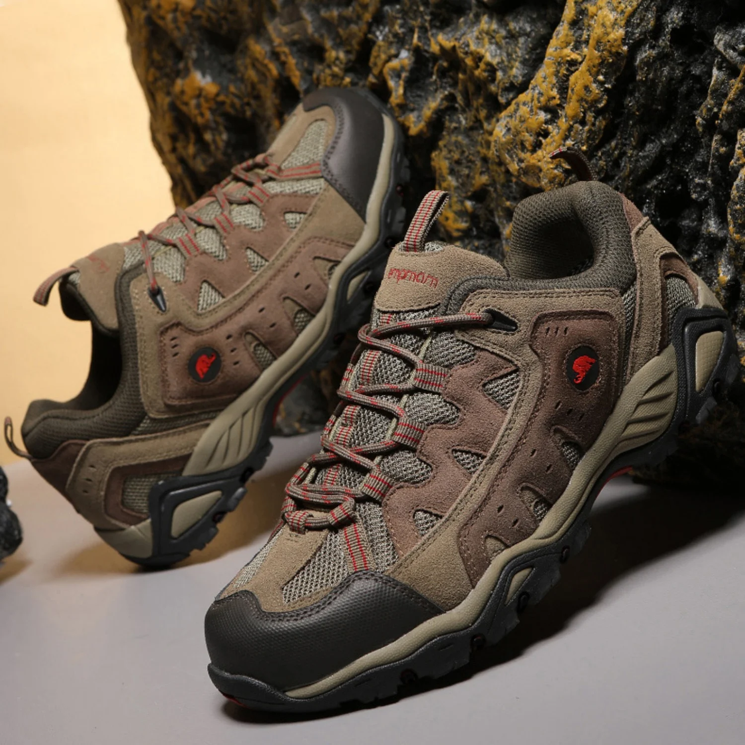 Camping Walking Shoes Men Designer Hiking Shoes Non Slip Rugged Rubber Outsole Outdoor Trekking Sneakers Climbing Man Run Shoes