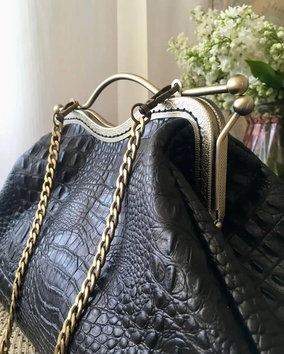 Lost in Vintage Artficial Leather Bag Farmer's Lock with Handle Clasps Removable Metal Chain 120cm 40x23x13cm