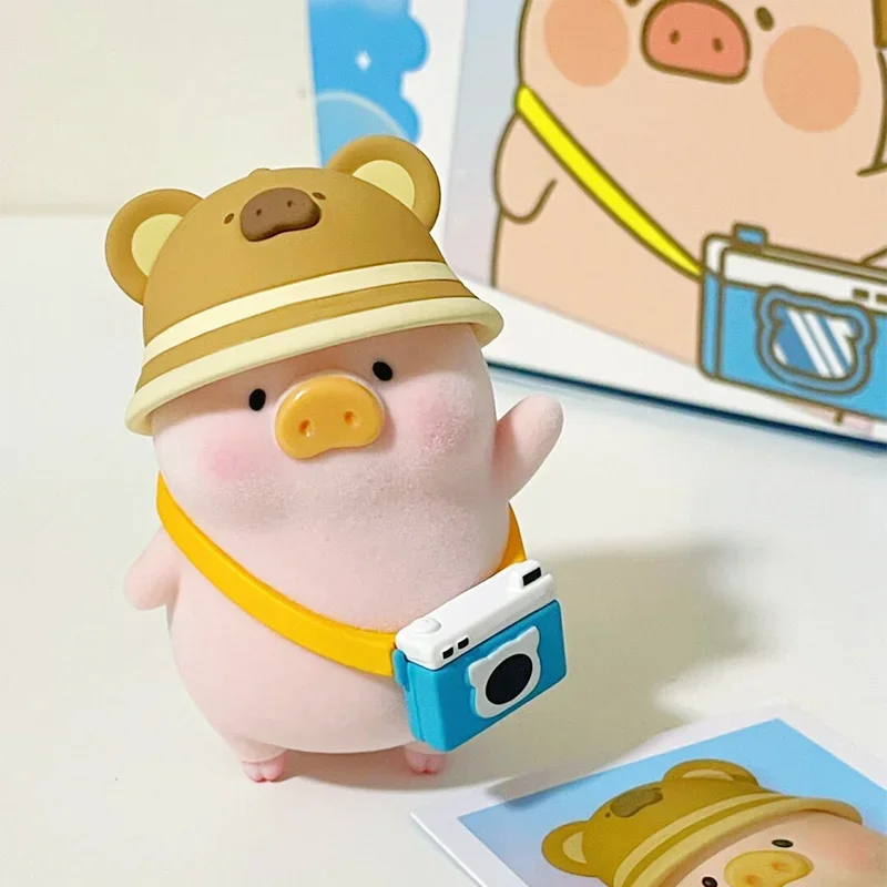 LuLu Pig Seria podróżnicza Pudełko z niespodzianką Śliczna figurka akcji Modne zabawki Animacja Urządzenia peryferyjne Blat i dekoracja pokoju Prezent niespodzianka