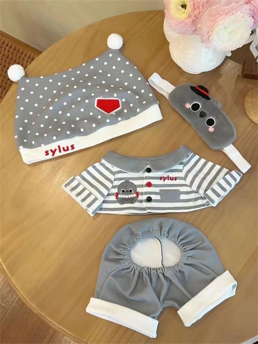 Pigiama della bambola Gioco Love and Deepspace Xavier Zayne Rafayel Sylus Caleb Abito da notte per 40 cm Giocattolo seduto Vestiti Costume Cosplay